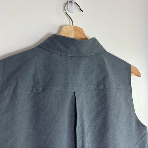 Theory Dark Gray Cropped Sleeveless Button Up Collared Shirt, Size Medium - Picture 7 of 7